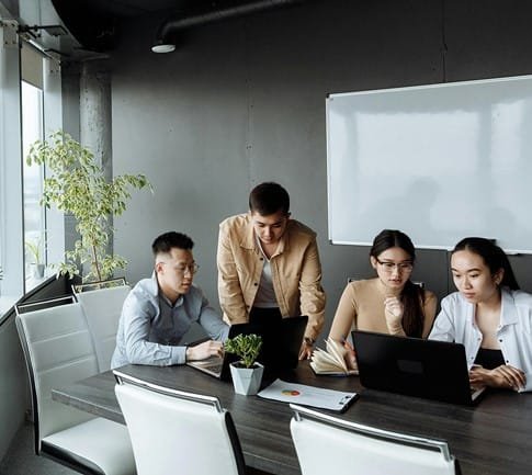 Beyond the Headcount: The 5 Strategic HR Metrics Every CEO Demands (And How to Master Them)