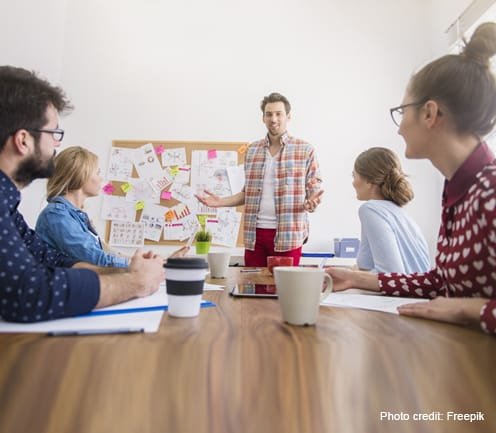 KRIs vs KPIs in HR: Why Strategic Leaders Track Both